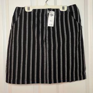 Hollister - Black and Grey skirt - UNWORN - L